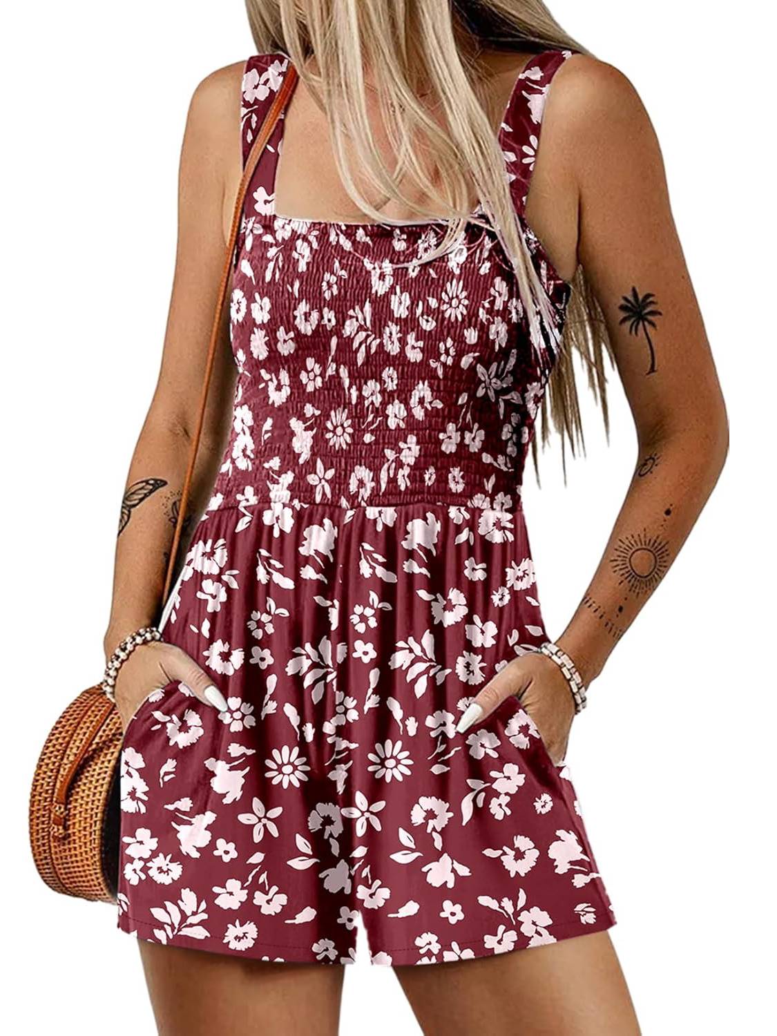 💃Women's Summer Square Neck Sleeveless Loose Casual Short Smocked Romper✨