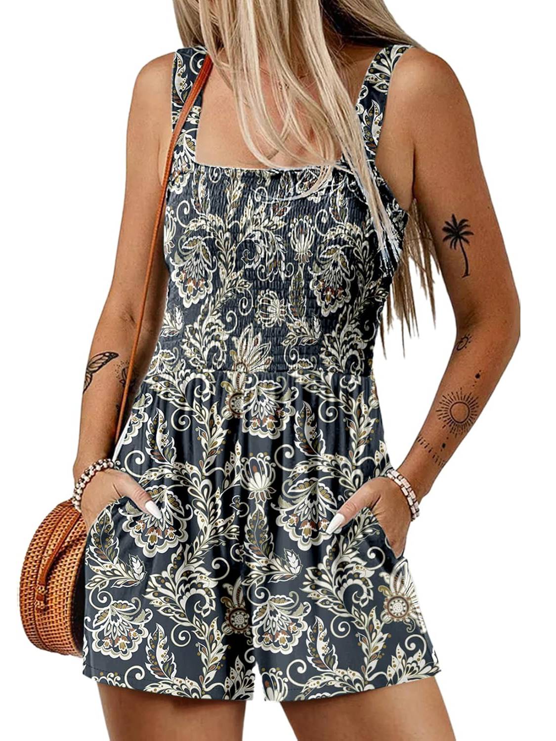💃Women's Summer Square Neck Sleeveless Loose Casual Short Smocked Romper✨