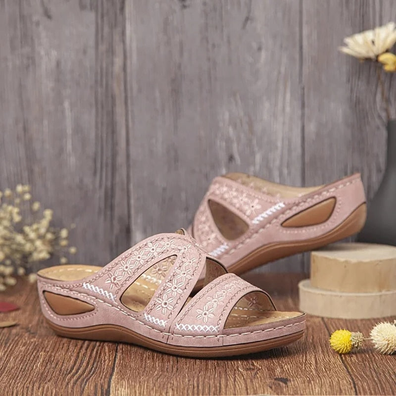 High-quality Orthopaedic Slip-on Sandals With A Thick Platform
