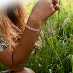 Women's Dazzling Heart-Shaped Magnetic Copper Bracelets